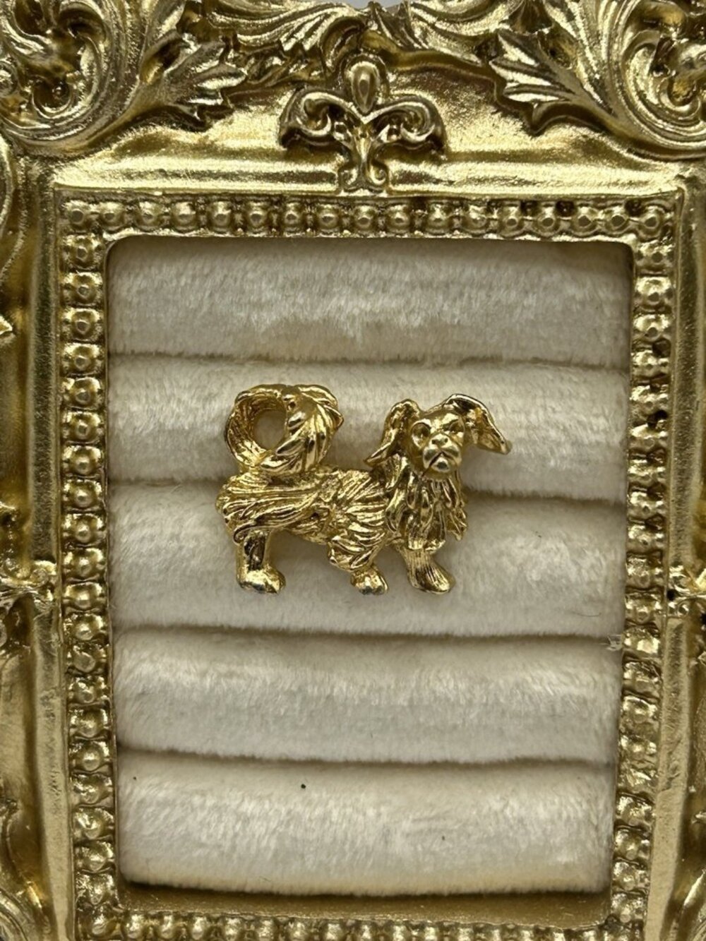 Vintage Dog Brooch Gold Tone Pin Pekingese Havanese Japanese Chin Shiz Tsu - Picture 1 of 6